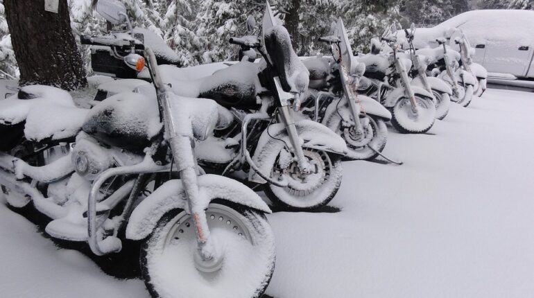 Jazda motocyklem zimą